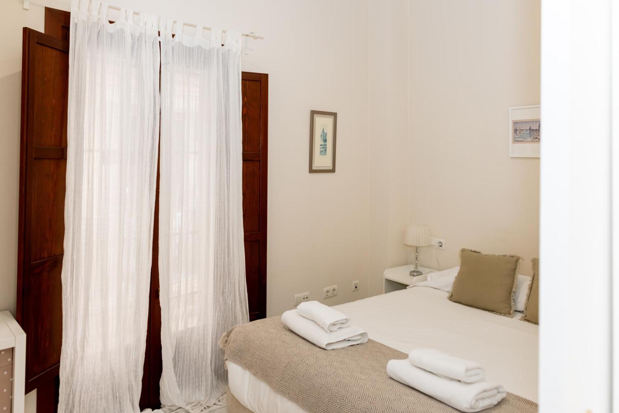 Charming & Quiet In Plaza Del Salvador Apartamento *